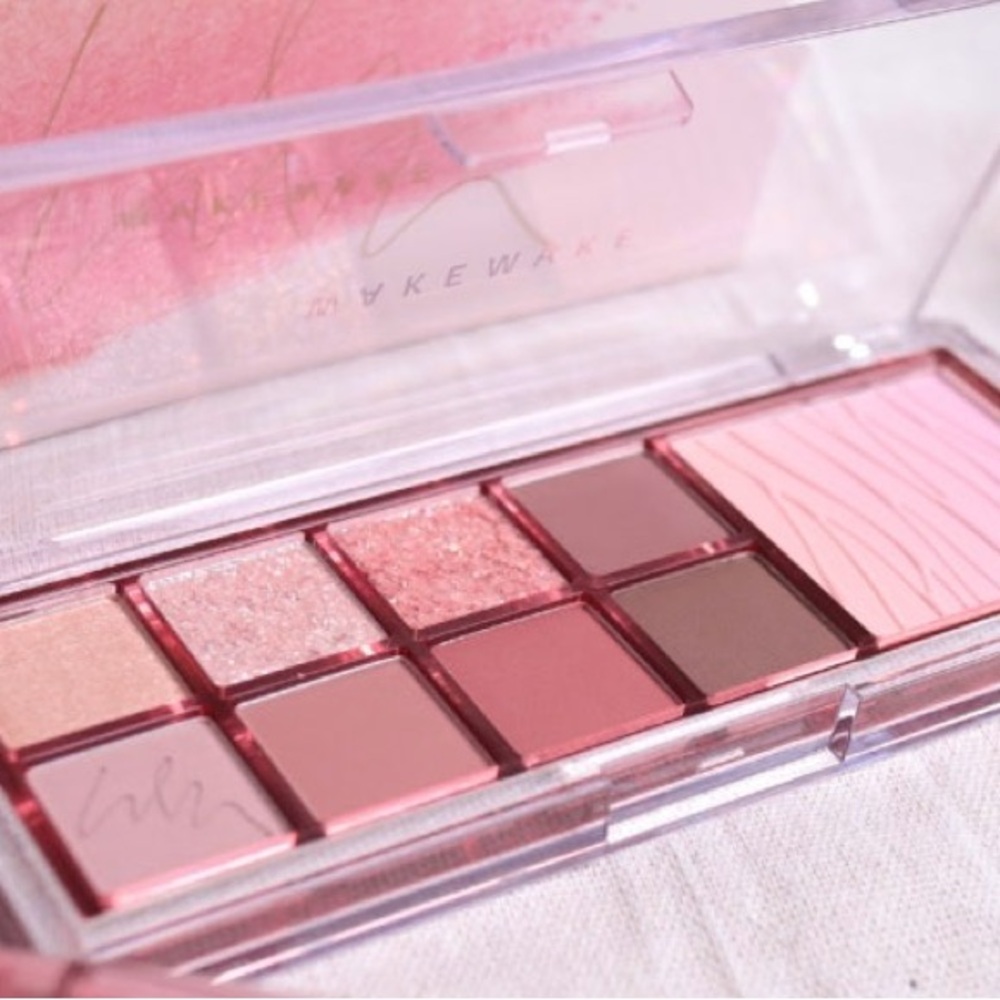 Wakemake eye palatte eyeshadow